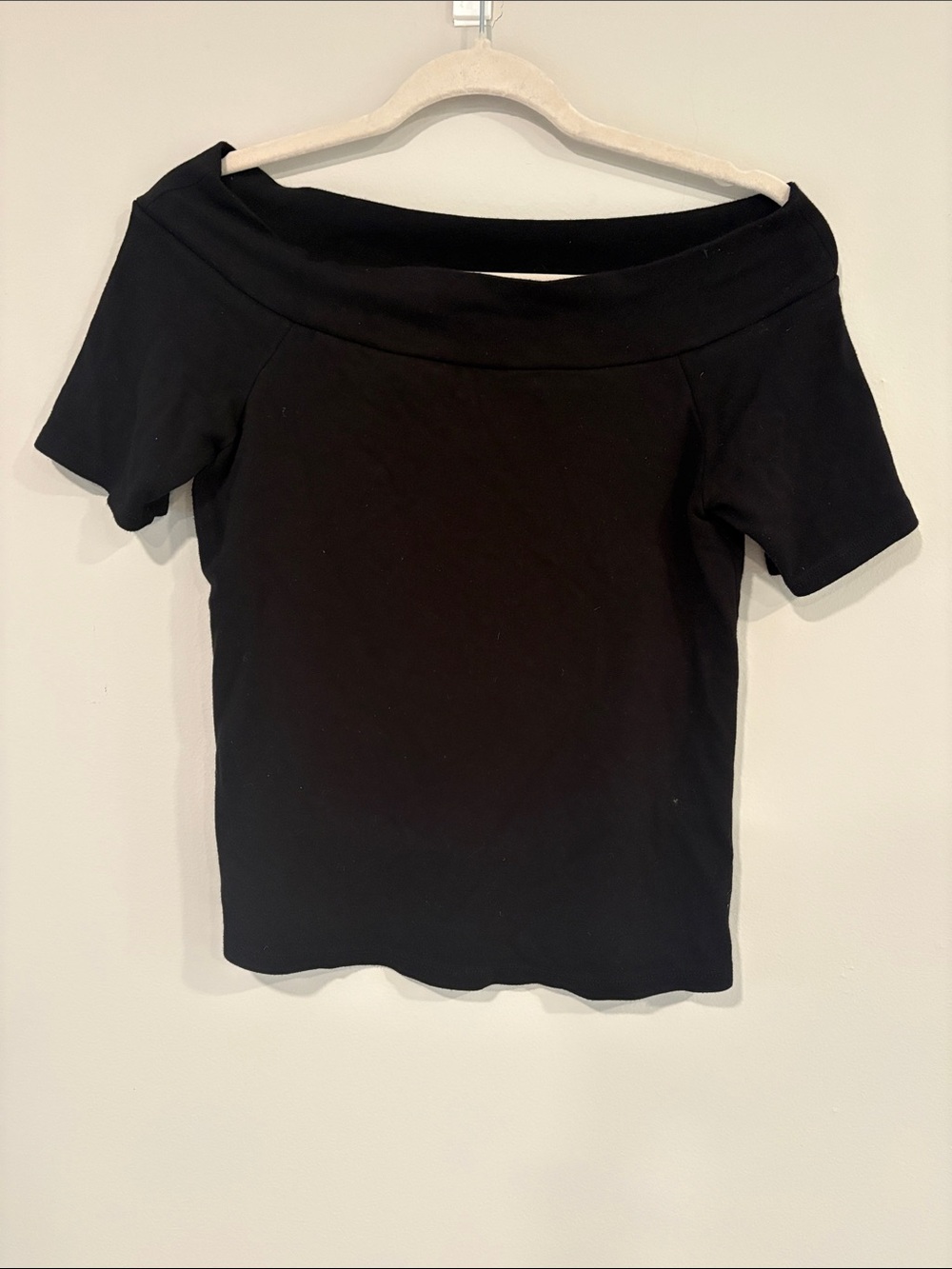 Women’s Black Off-Shoulder Short Sleeve Top